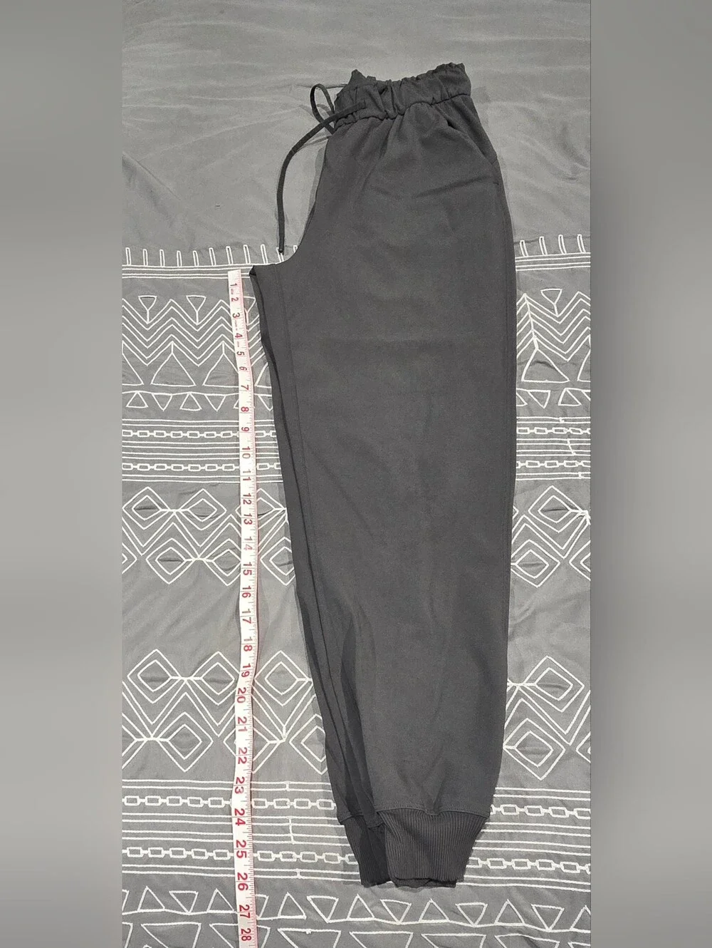 Lululemon Keep Moving Jogger In Rhino Grey Size 4